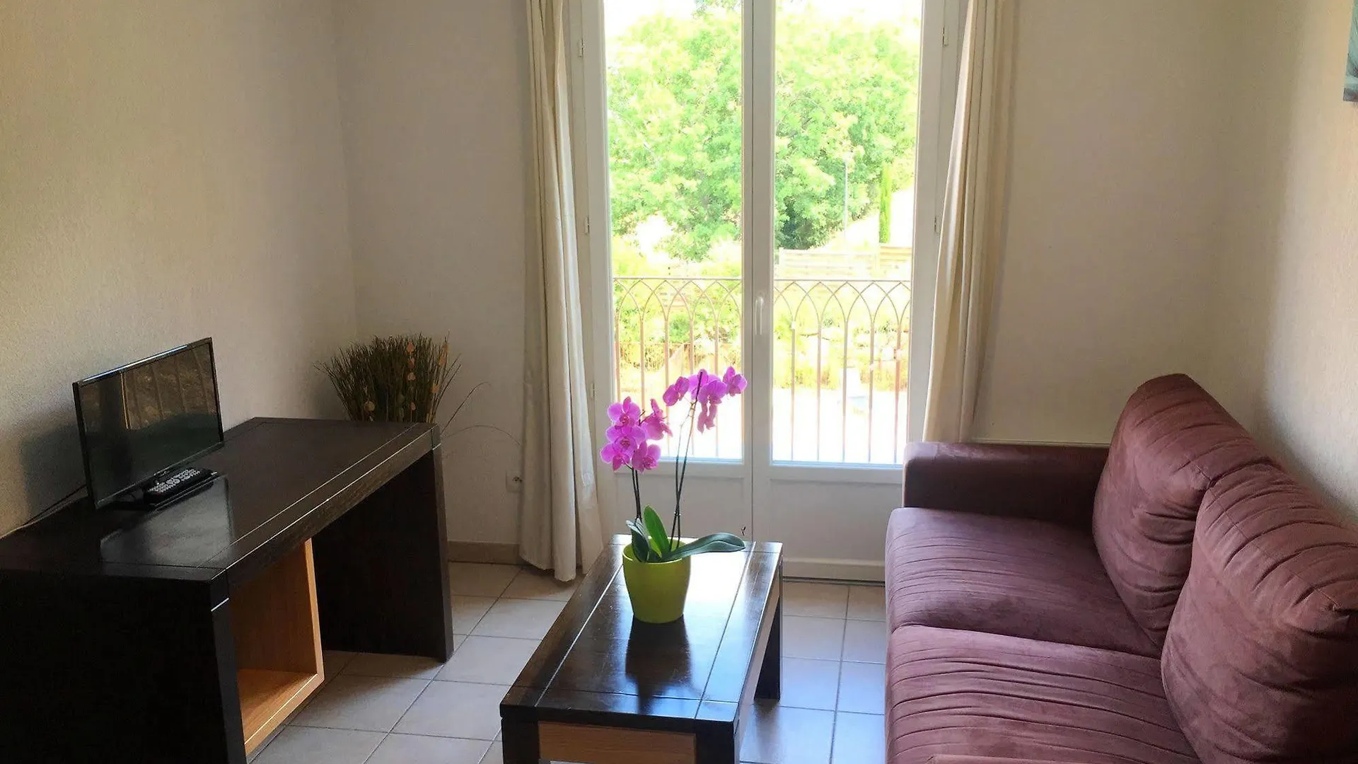 Hotel Résid'Artel Cadarache - ITER à Saint-Paul-lès-Durance 2*,  France