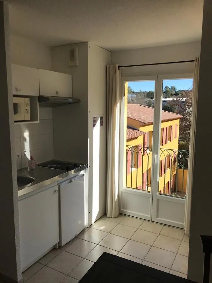 Hotel Résid'Artel Cadarache - ITER à Saint-Paul-lès-Durance 2*,  France